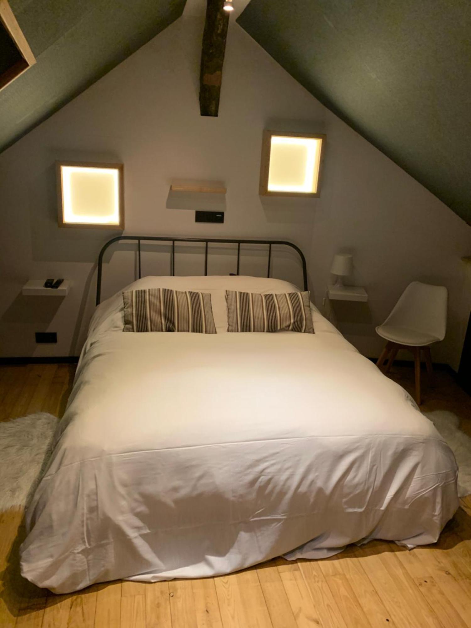 Froissart Loft Et Studio Chimay Exterior photo