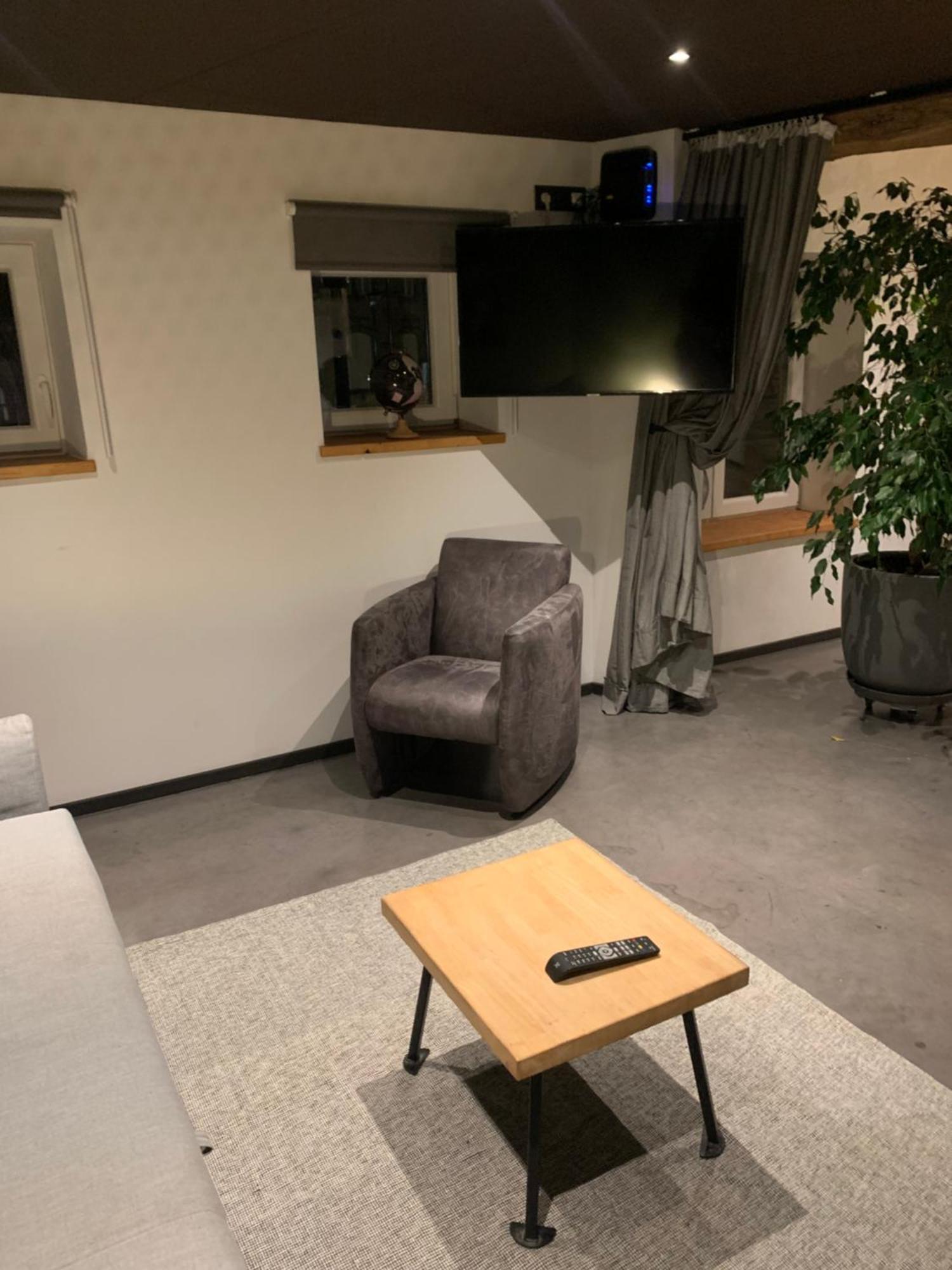 Froissart Loft Et Studio Chimay Exterior photo