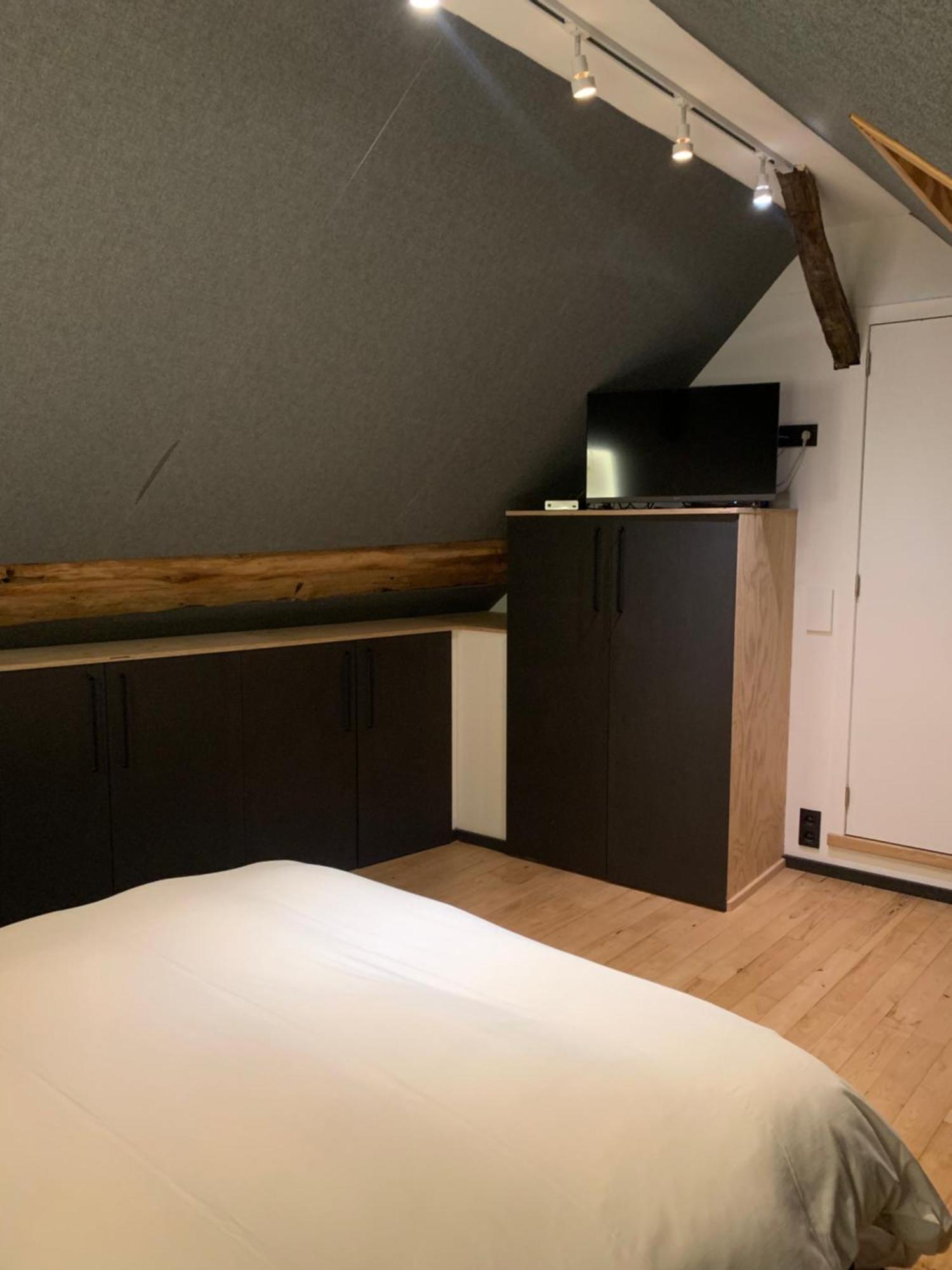 Froissart Loft Et Studio Chimay Exterior photo